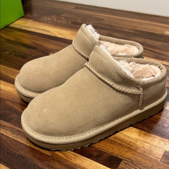 UGG Other - UGG classic bootie Slippers - tan